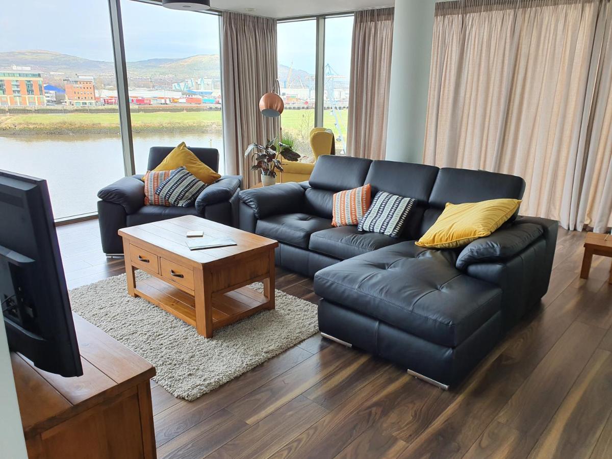 Luxury Apartment Marina Views At Titanic Quarter Belfast Buitenkant foto