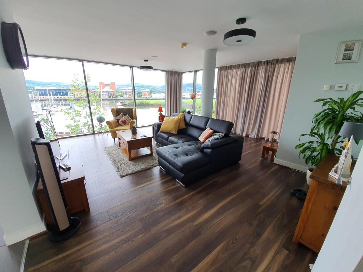 Luxury Apartment Marina Views At Titanic Quarter Belfast Buitenkant foto