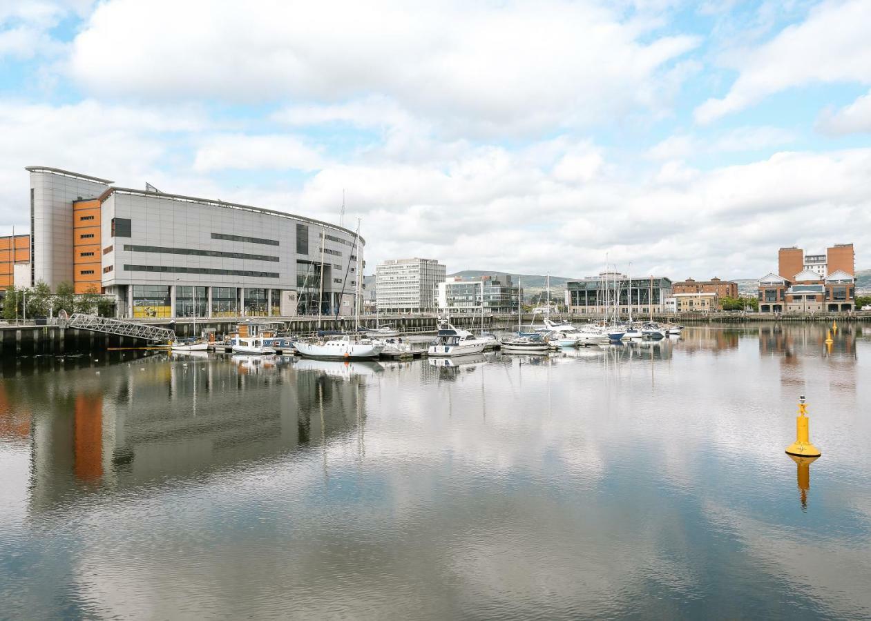 Luxury Apartment Marina Views At Titanic Quarter Belfast Buitenkant foto